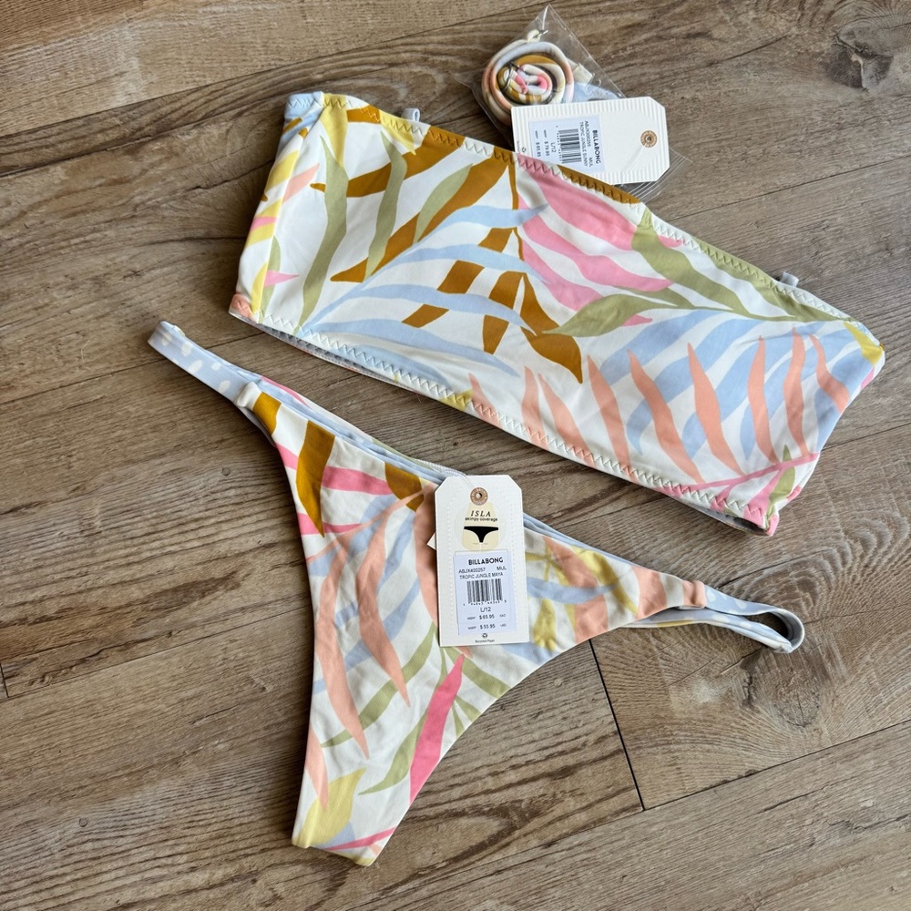 NWT Billabong Reversible Bikini Set